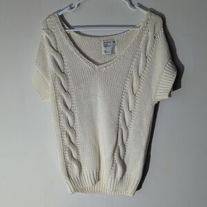 American Eagle Cream Cable Knit V neck Short Sleeve Sweater Size Medium